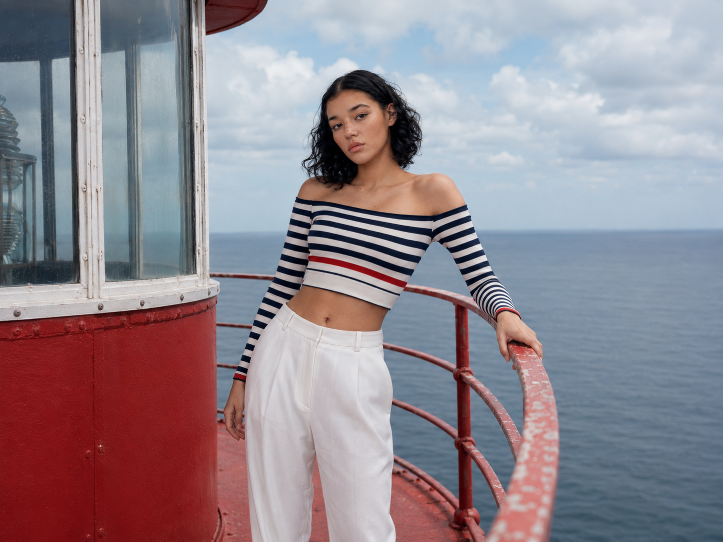 Look 2 — ciré & bottes marines